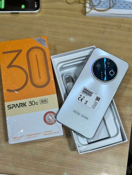 Téléphone Tecno Spark 30c 5G