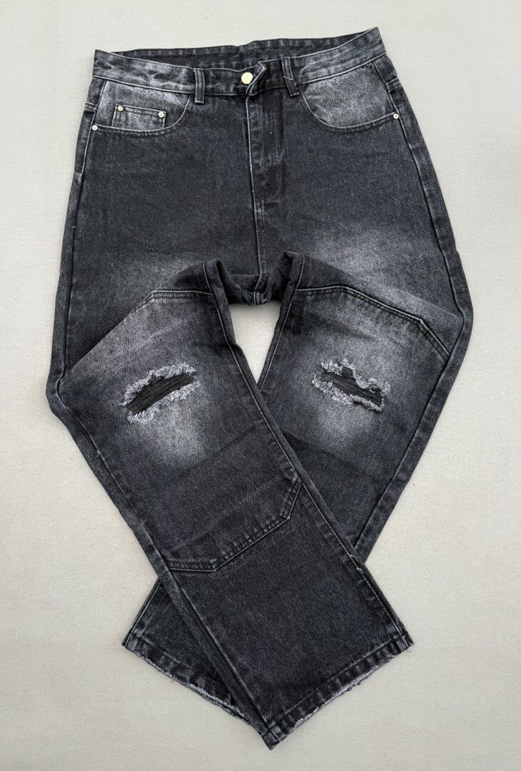 Jeans déchirés tendance