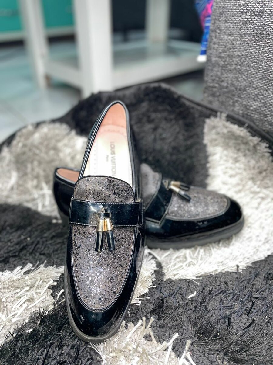 Souliers noirs brillants  homm