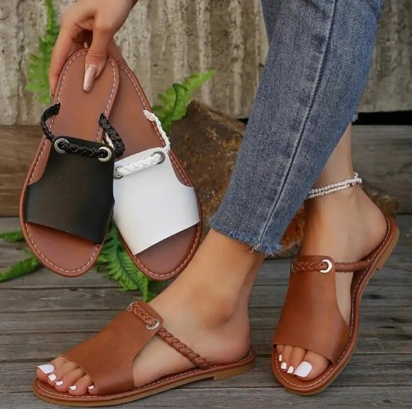 Sandales plates en cuir pour femme