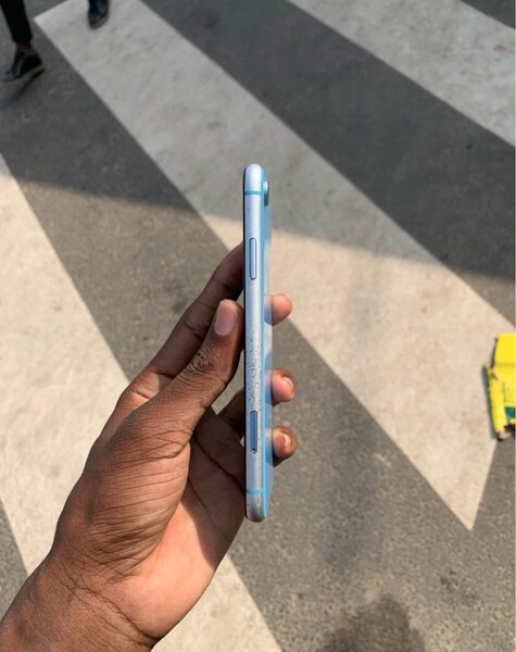 iPhone XR Bleu Débloqué 64Go