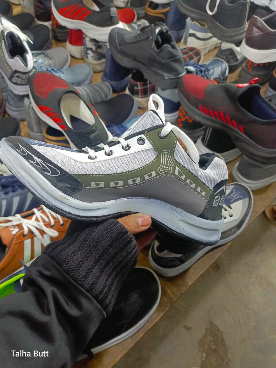 JOGING BOOTS