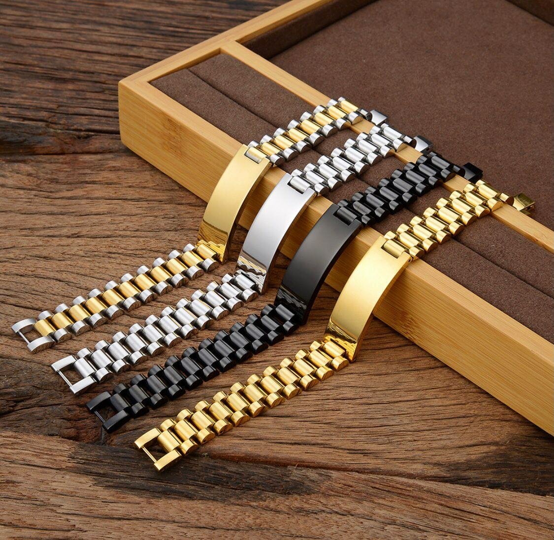 Necklaces and all kinds of jewelry