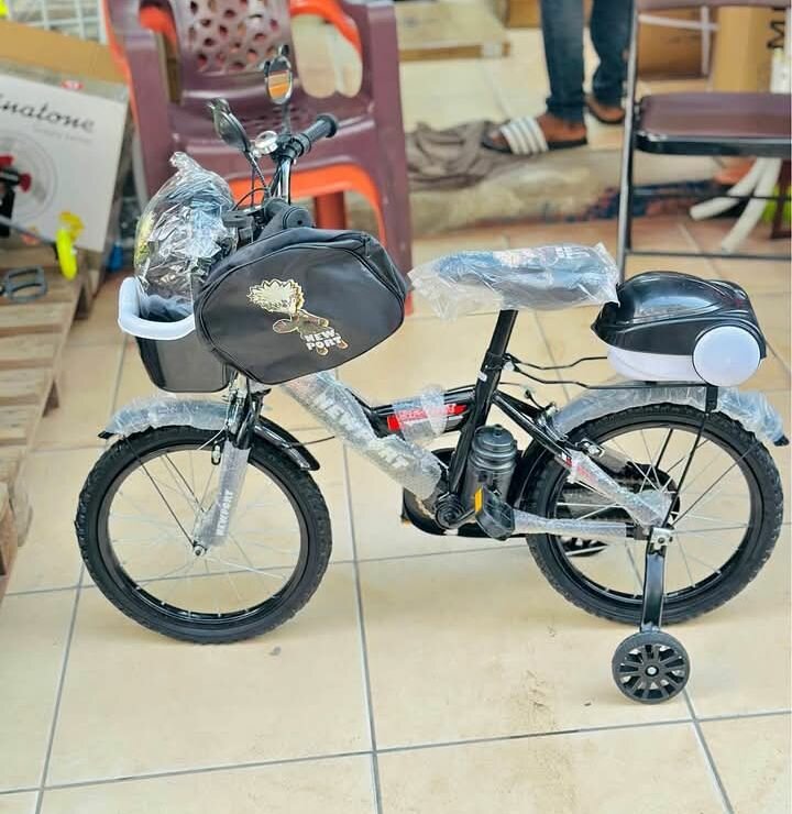 Vélo Enfant avec Stabilisateurs