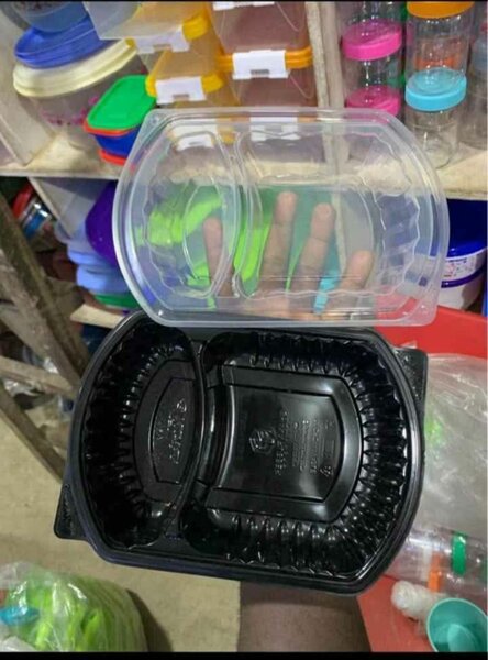 Boîte alimentaire jetable avec couvercle