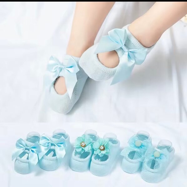 Chaussons Bébé Fleurs Élégantes
