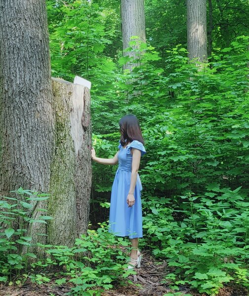 Голубое платье