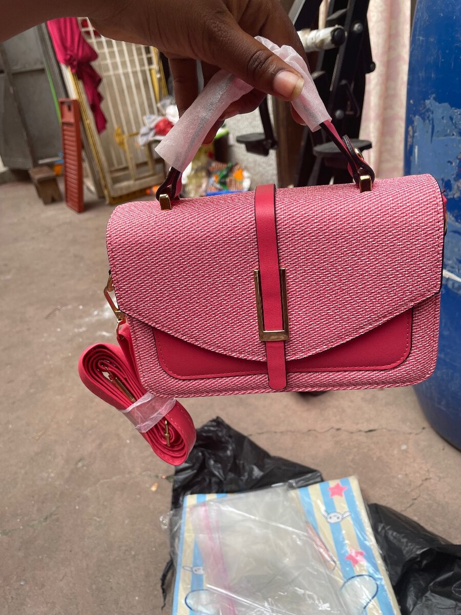 Petit sac à bandoulière rose chic