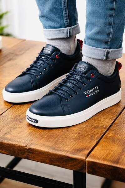Sneakers en cuir noir homme
