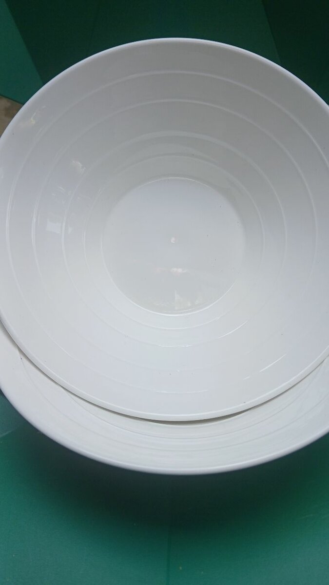 Grand bol en céramique blanc