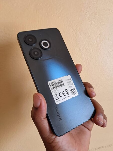 Téléphone portable Infinix Hot 30i