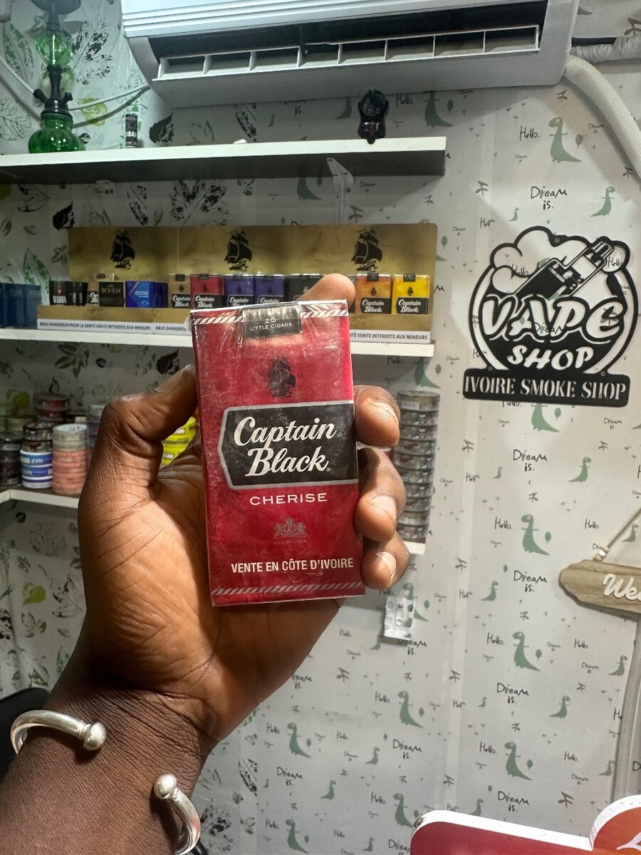 Captain black cigarette