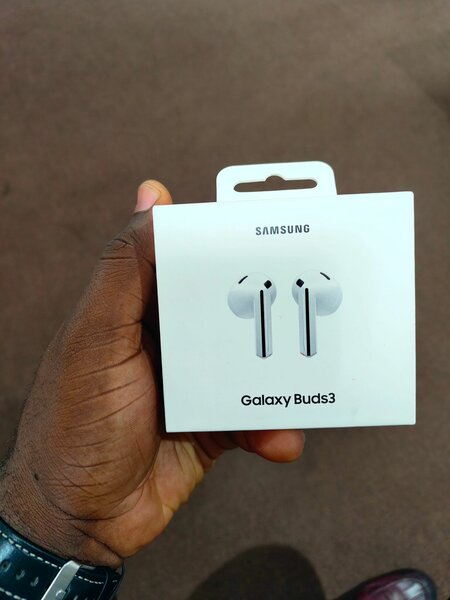 Samsung Galaxy Buds 3 (2024)