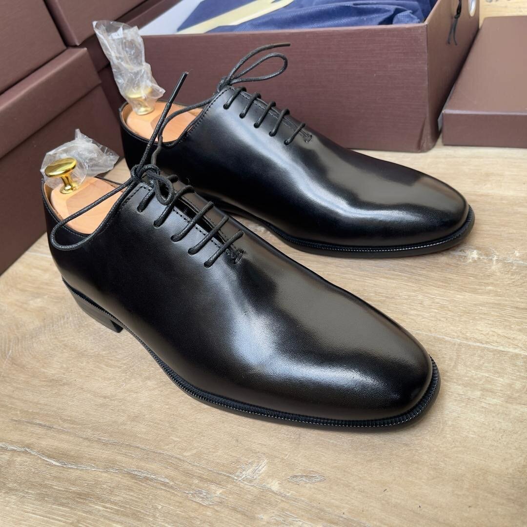 Chaussures habillées en cuir noir