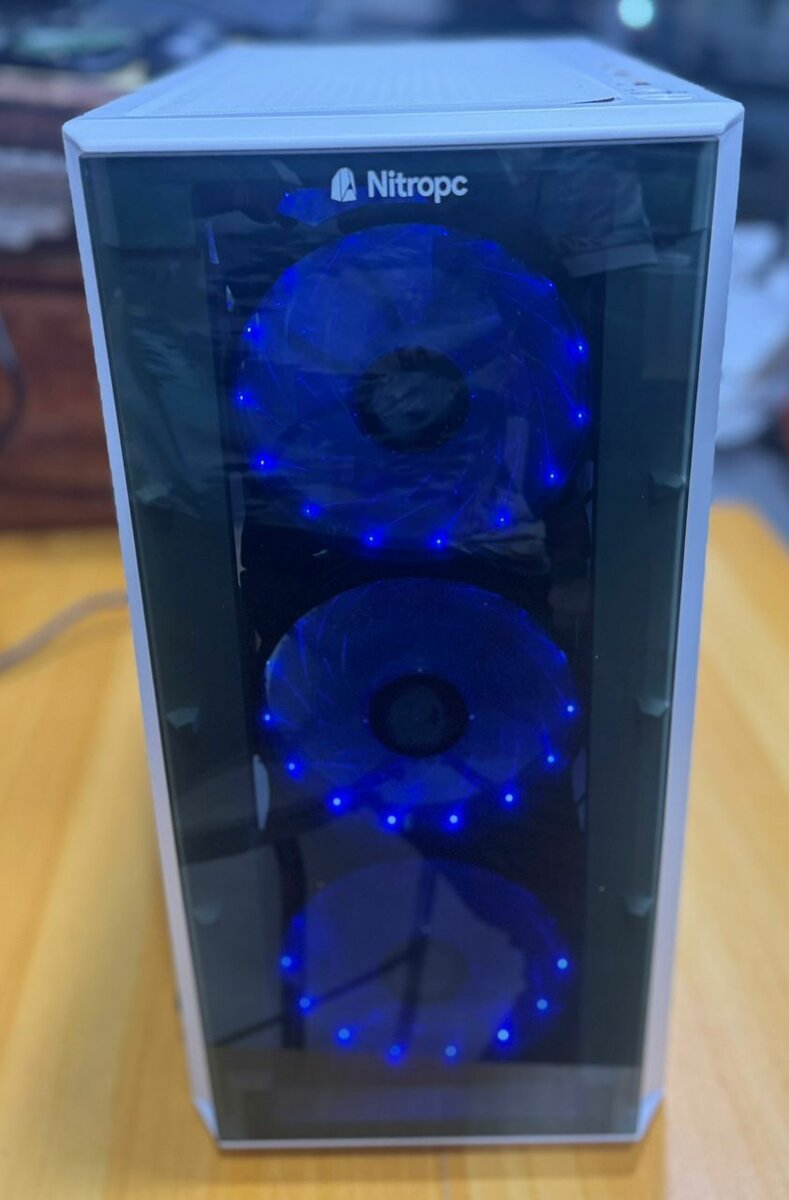 PC Gaming avec LED Bleu