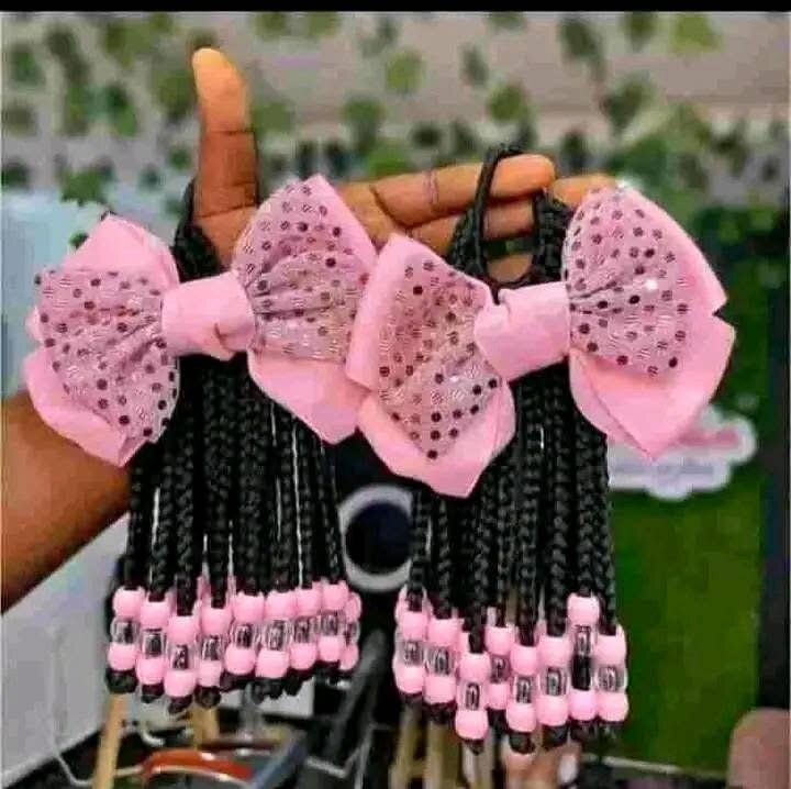 Perruque en dentelle bouclée