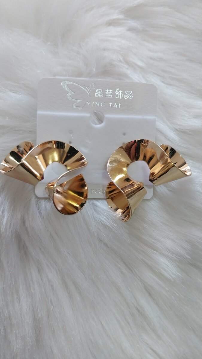 Non tarnish earrings