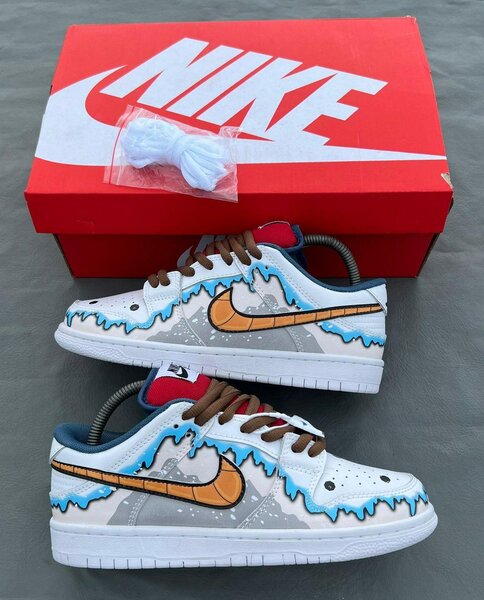 Nike SB Dunk Low Creative