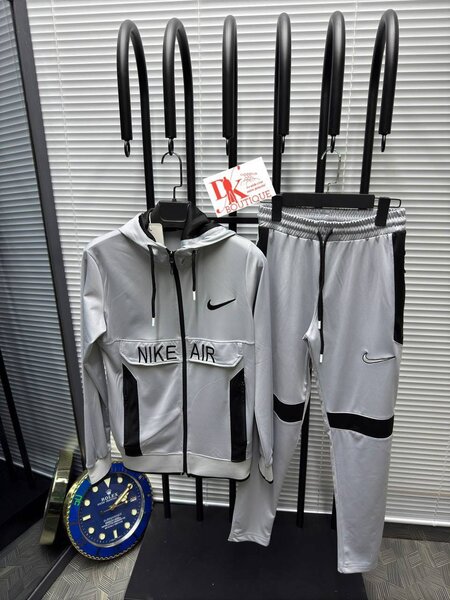 Ensemble survêtement Nike Air