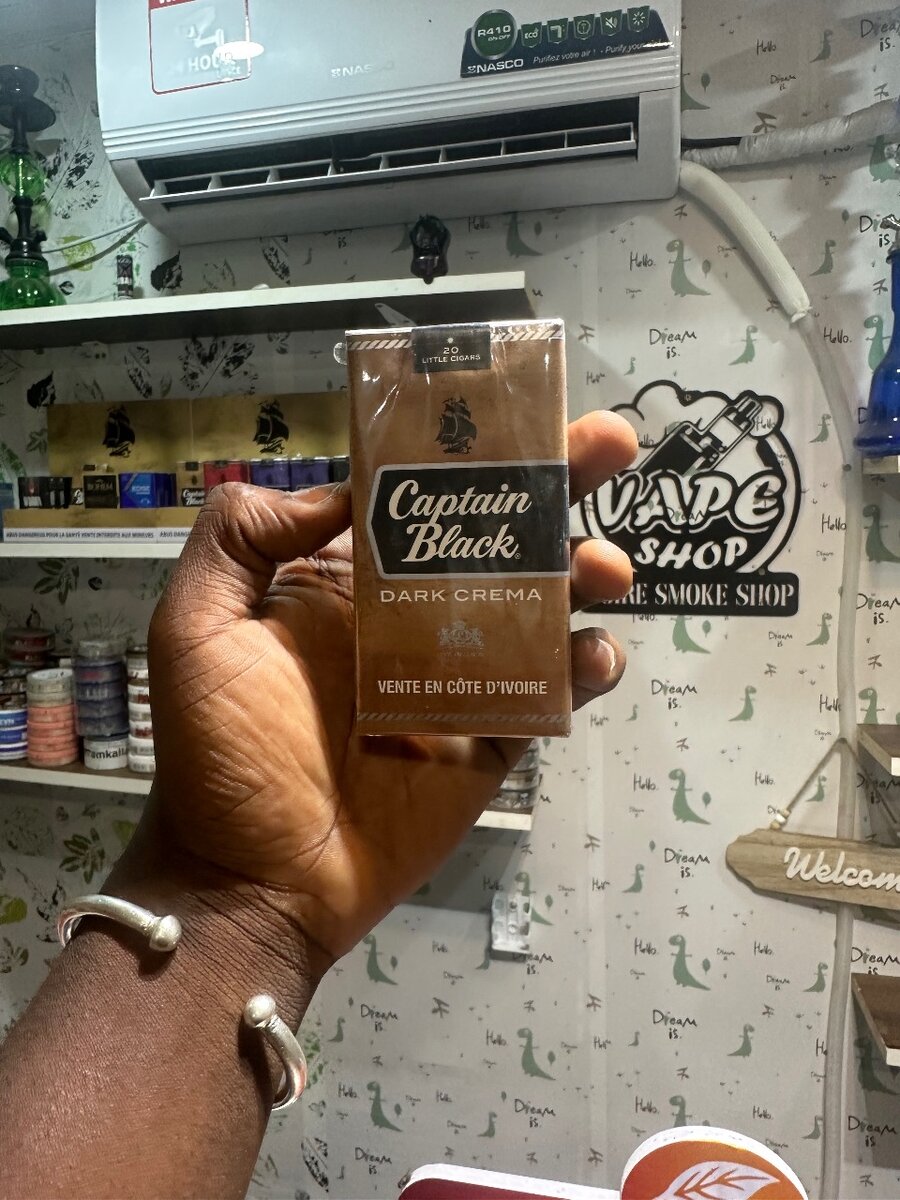 Captain black cigarette