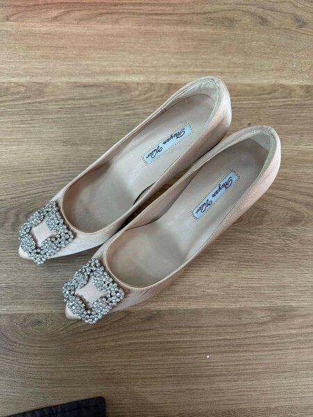 Туфли покупали за 100$