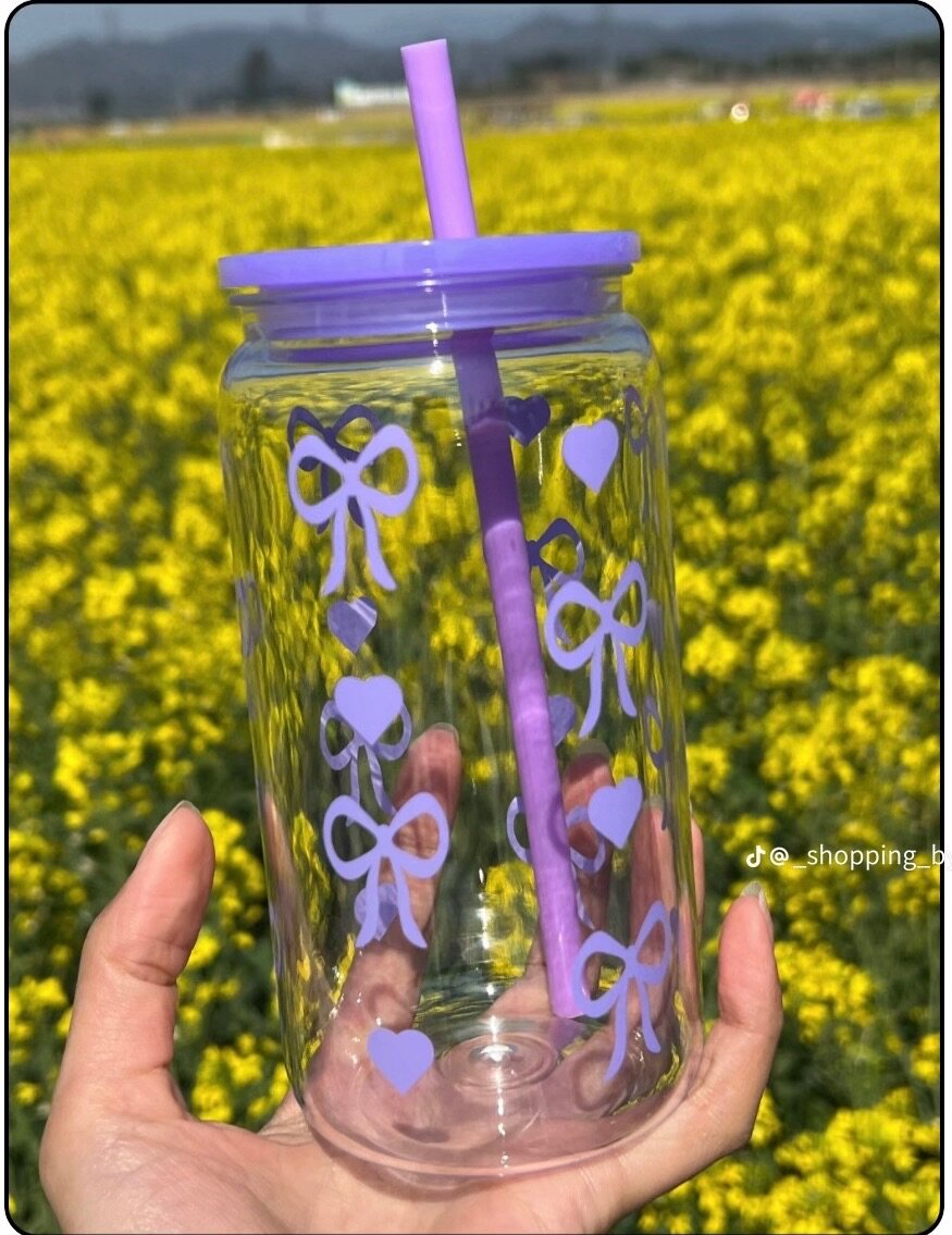 Gobelet en verre décoratif