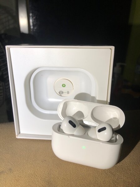 Apple AirPods Pro4