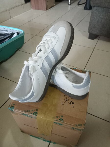 Baskets homme Adidas blanches