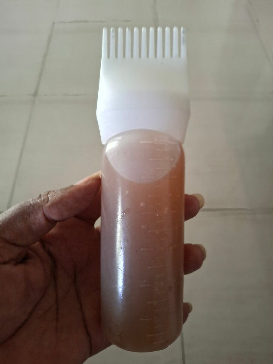Bouteille Applicatrice à Cheveux