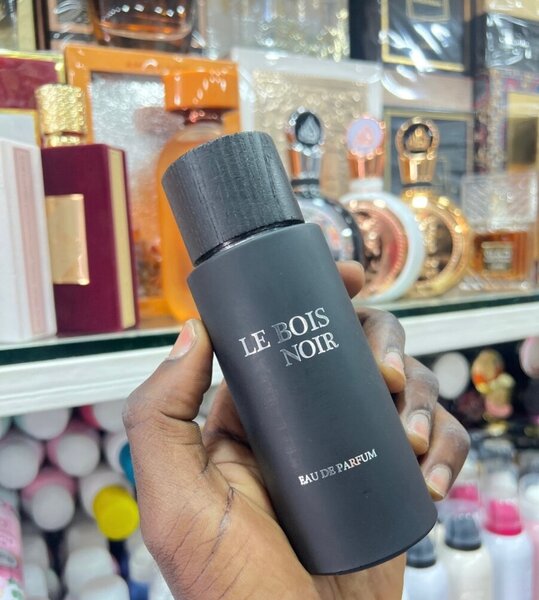 Le Bois Noir Parfum