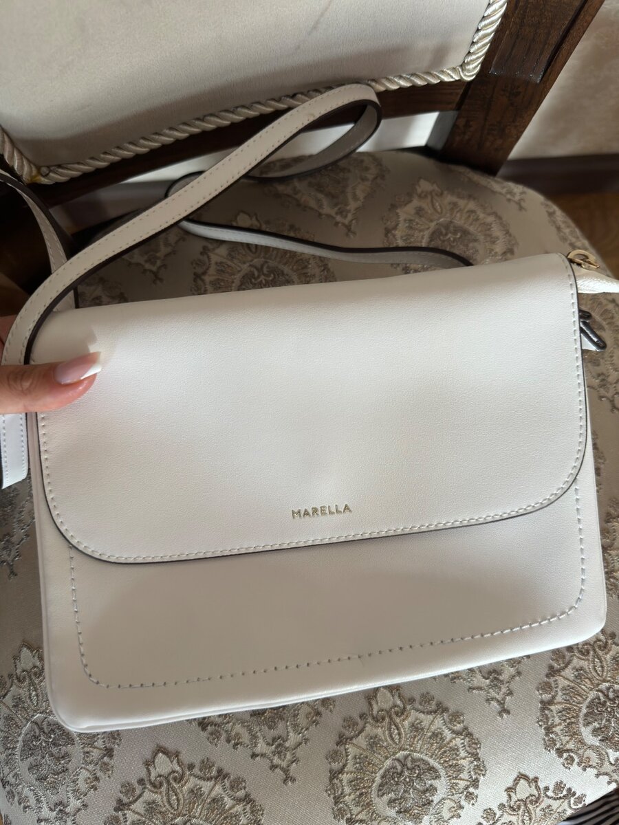 Удобная и вместительная сумочка Marella