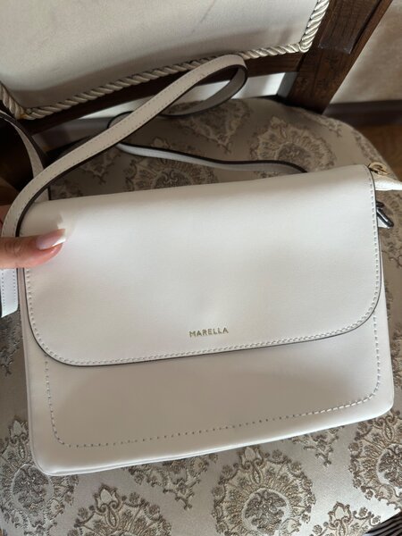 Удобная и вместительная сумочка Marella