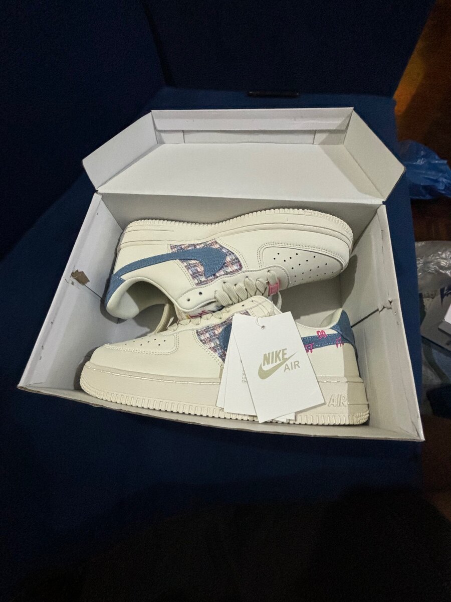 Nike Air Force 1 07 LX Denim Swoosh Boucle