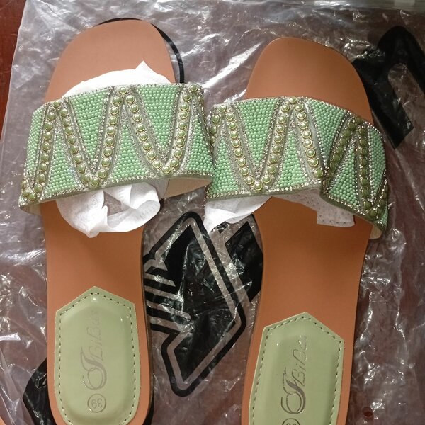 Sandales perlées élégantes