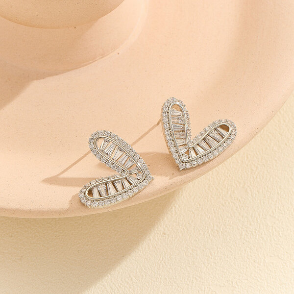 Heart Stud