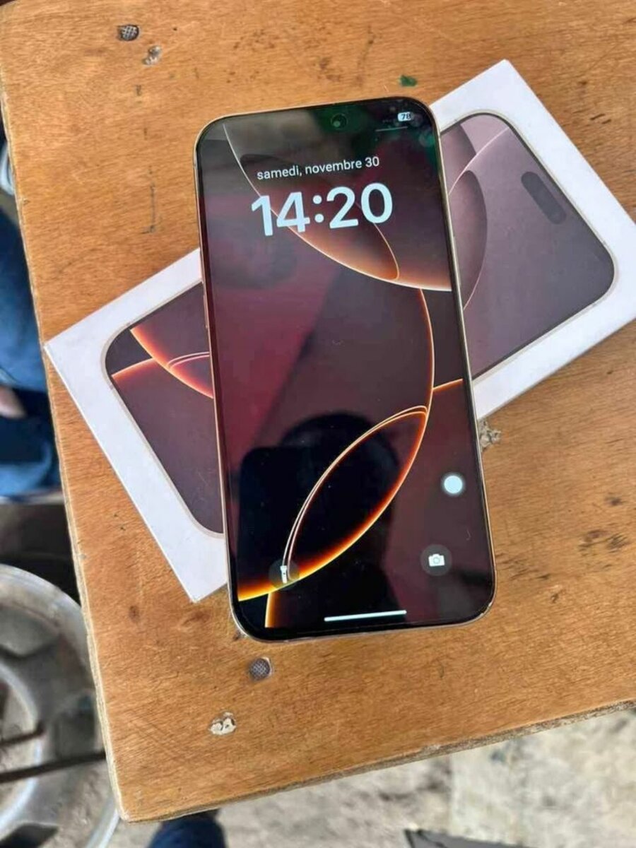 Iphone 16 pro max copie conforme américaine