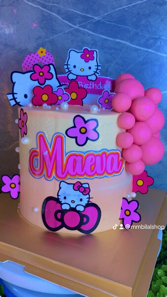 Gâteau d'anniversaire Hello Kitty