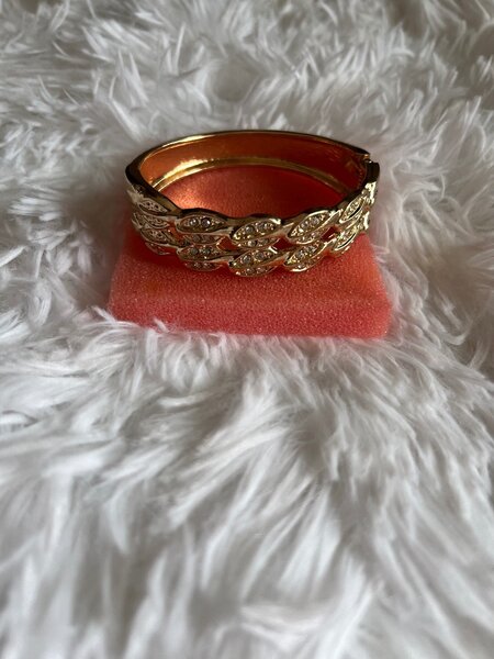 Bracelet élégant doré ajustable