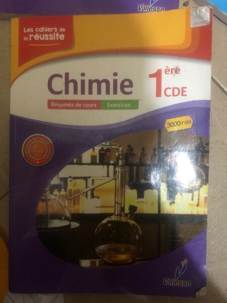 Livre de Chimie 1ère CDE