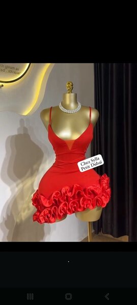 Robe rouge élégante