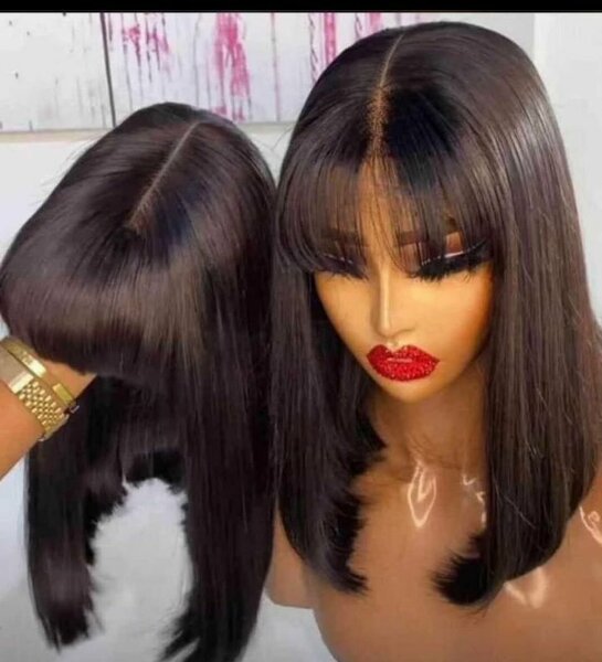 Perruque naturelle avec frange