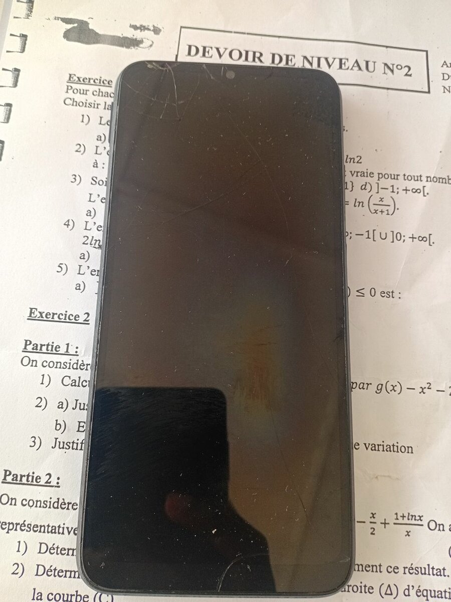 Smartphone Android noir élégant