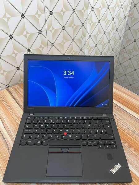 Lenovo Thinkpad x270