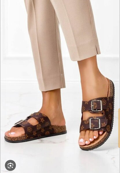 Sandales confort femme boucle