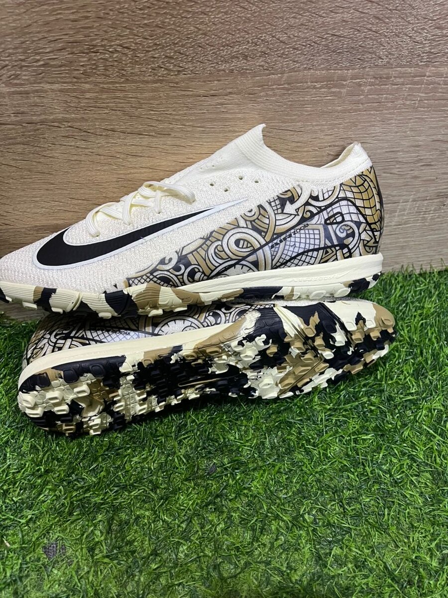 Chaussures de Football Design Édition