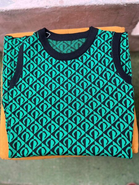 Robe sans manches à motifs verts