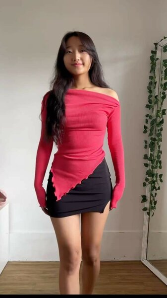 Haut asymétrique à manches longues