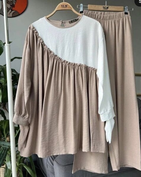 Ensemble tunique et jupe élégant