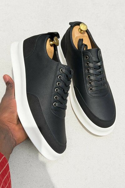 Sneakers en cuir noir élégants