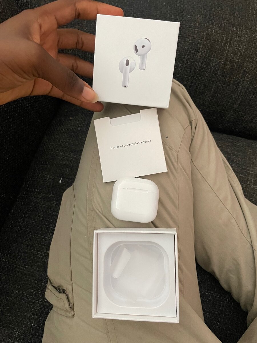 AirPods 4